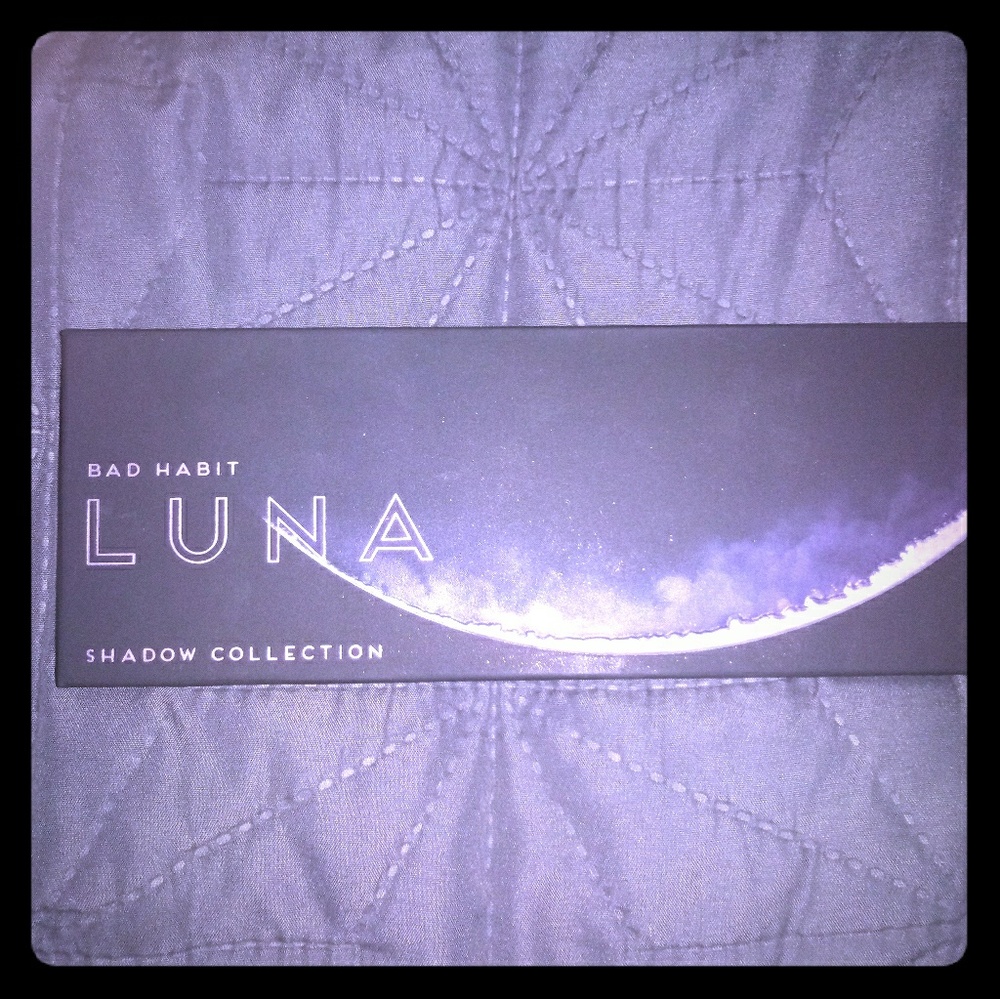 Luna bad habit eyeshadow